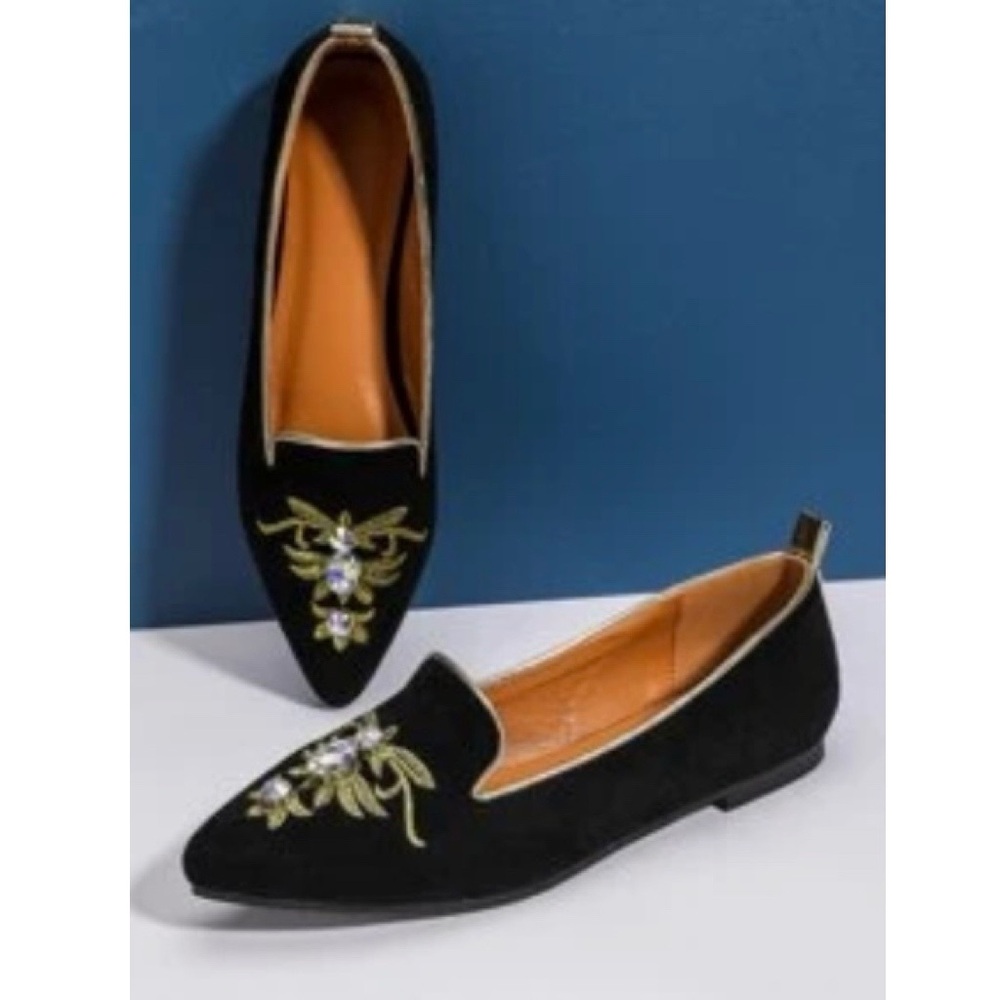 Embroidered Gemstone Pointed Toe Loafers NWOT